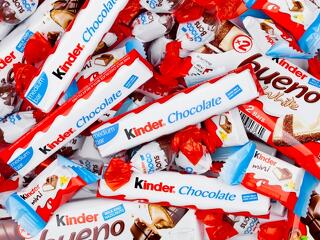 Pont húsvét előtt: szalmonella miatt rengeteg Kinder csokit visszahívnak