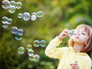 Áttörés a magyar mobilszolgáltatóknál a kiskorúak védelme érdekében