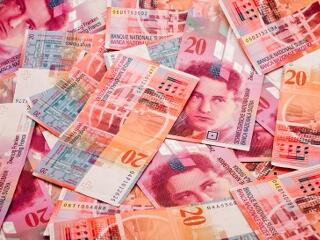 Devizahitel: ismét aggódni kell a frank miatt?