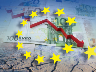Recesszióban az euróövezet