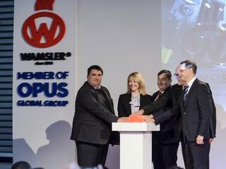 Csúcsokat dönt Mészáros Lőrinc cége