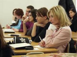 Mit csináljon a kirúgott közszolga?