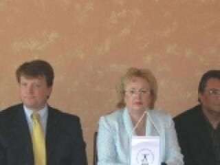 Paktumokat kötne a munkaügyi tárca