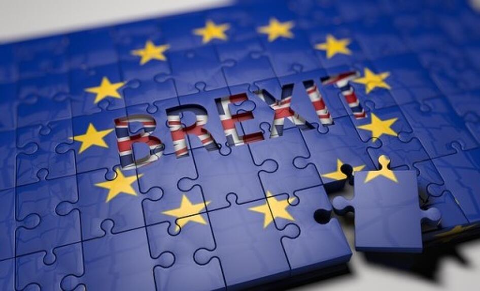 Hatalmas lehetőség a brit hadiiparnak, részt vehetnek Európa fegyverkezési programjában