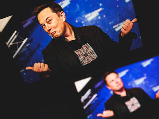 Elon Musk a történelem legnagyobb részvénykibocsátására készül