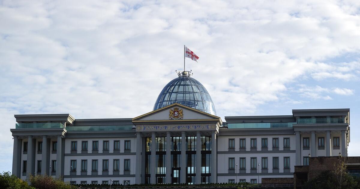 A béke nevében robog a grúz kormány a totális diktatúra felé