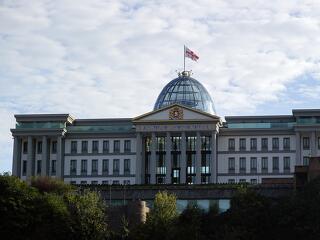 A béke nevében robog a grúz kormány a totális diktatúra felé