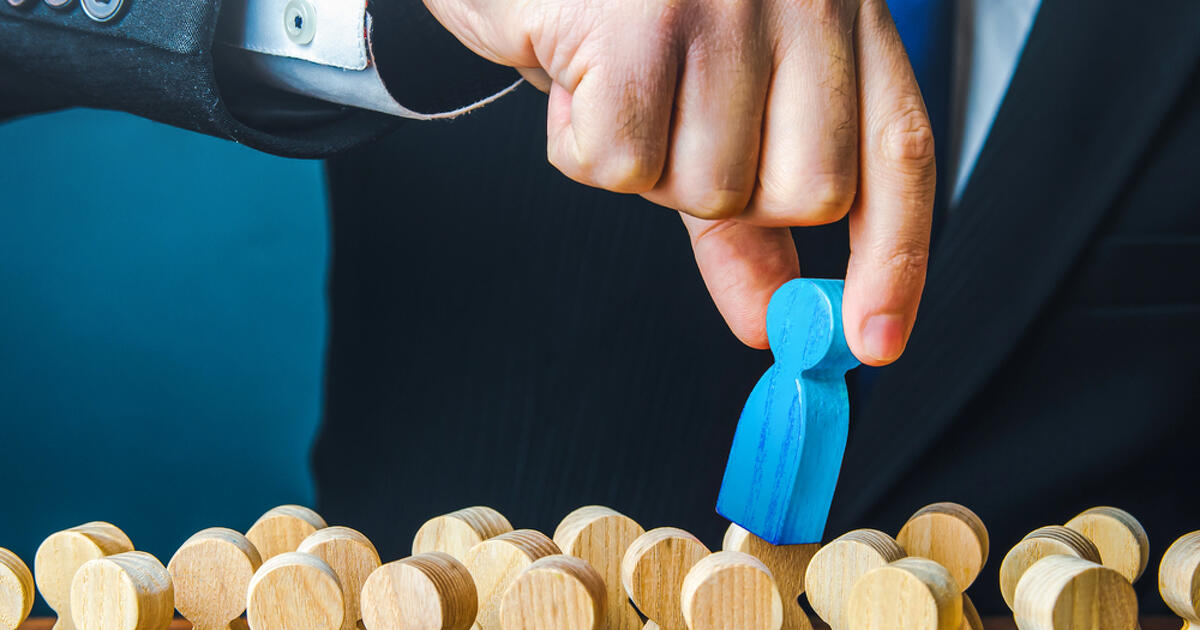 A kormányváltás a fókuszban, kivár a munkaerőpiac