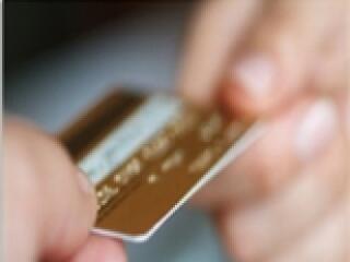 Jön a globális bankkártya!