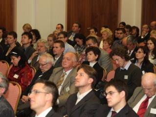 Hogyan őrizné meg versenyképességét az EU?