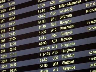 Sorra függesztik fel tel-avivi járataikat a légitársaságok 