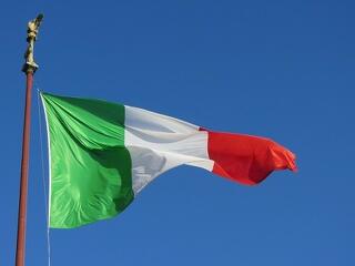 Baj van Olaszországban – nagybankot kellett visszarángatni a csőd széléről