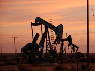 Zuhan az olajár az OPEC ülésének halasztására