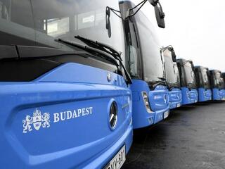 Jön 100 Mercedes busz Budapestre
