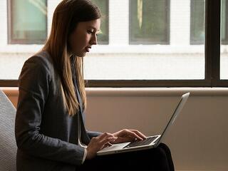 Hatalmas a nők lemaradása: miért nem próbálják ki magukat többen az IT munkakörökben?