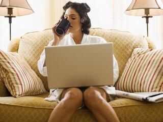 Senkinek se jó a túlóra, mégis van