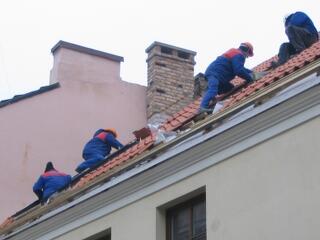 Lakbértartozást törlesztenek önkéntes munkával