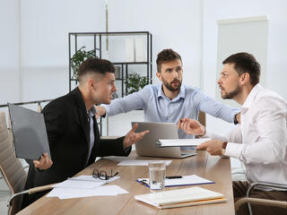 2,5 milliós fizetések Magyarországon