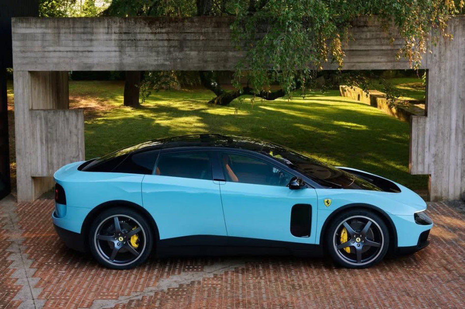 A megosztó Ferrari, még ilyet, hogy négy ajtó
