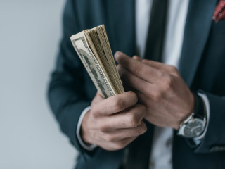 Tisztességtelen módon gazdagodtak meg a gazdagok 