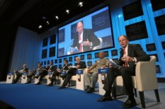 davos, felelősség, társadalom, világgazdaság davos, felelősség, társadalom, világgazdaság