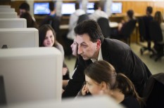 informatikus, it-szektr, képzés, kereset, munkaerőhiány, szoftverfejlesztő informatikus, it-szektr, képzés, kereset, munkaerőhiány, szoftverfejlesztő