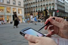 befektetés, értékpapír, okostelefon, online, web befektetés, értékpapír, okostelefon, online, web