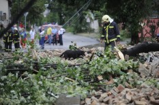 biztosító, ingatlan, jégverés, kár, tetőbeázás, vihar, villámcsapás biztosító, ingatlan, jégverés, kár, tetőbeázás, vihar, villámcsapás