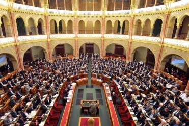 adótörvény módosítás, adózás, cafeteria, kiva, parlament, szja, Társasági adózás adótörvény módosítás, adózás, cafeteria, kiva, parlament, szja, Társasági adózás
