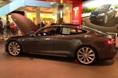 e-kereskedelem, musk, online, takarékosság, tesla e-kereskedelem, musk, online, takarékosság, tesla