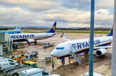 közlekedés, repülés, ryanair, szolgáltatás, terjeszkedés közlekedés, repülés, ryanair, szolgáltatás, terjeszkedés