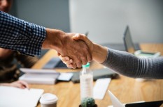 átadás, családi vállalkozás, generációváltás, kommunikáció, Niveus Consulting Group, Pintér Attila Ügyvédi Iroda, staféta átadás, családi vállalkozás, generációváltás, kommunikáció, Niveus Consulting Group, Pintér Attila Ügyvédi Iroda, staféta
